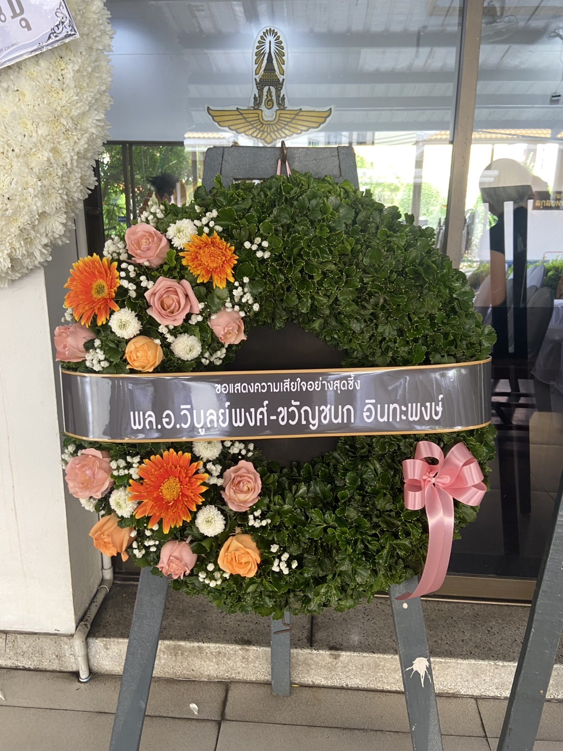 พวงหรีดวัดโพสพผลเจริญ ลำลูกกา ปทุมธานี ส่งตรงศาลา ตรงเวลา ราคาชัดเจน 9 พวงหรีดดอกไม้สดจัดส่งจริงที่วัดโพสพผลเจริญ ลำลูกกา